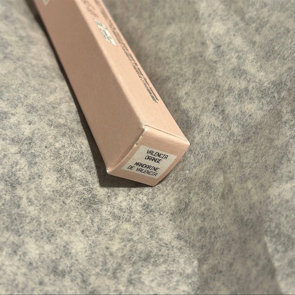 Jones Road The Lip Tint Valencia Orange NEW - Picture 3 of 5